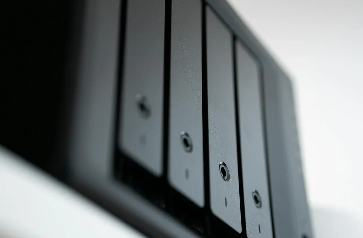 iPhone settings screen showing iCloud Photos configuration